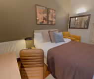 Two bedroom Two bathrooms London Bridge Retreat
