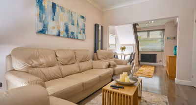 Birch Barn Retreat Spacious 4BR House with FREE Parking Sleeps 6