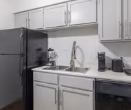Mueller Clayton Ln Apartment