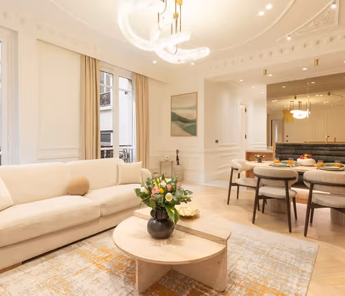 Exceptional 2-Bedroom Apartment In Paris's Golden Triangle – Luxury And Comfort