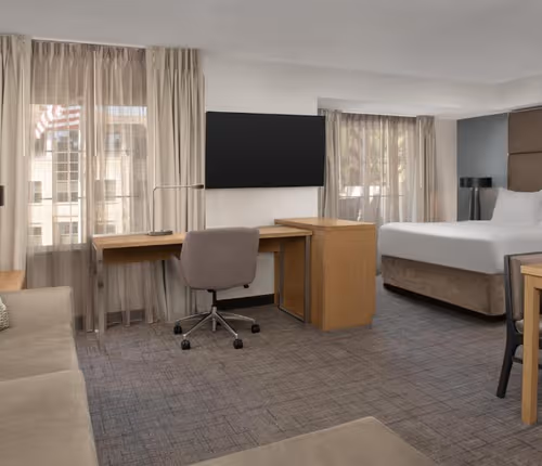 Los Altos Apart Hotel