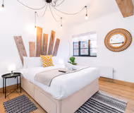 Newtown Lofts - Smart TV- WIFI - Parking