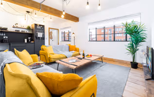 Newtown Lofts - Smart TV- WIFI - Parking
