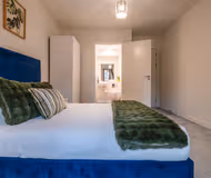Luxury bedroom at 2 bed M1 Townhouse