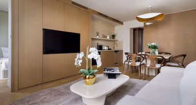 Rue Lincoln Service Apartment