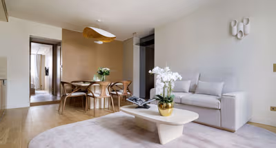 Rue Lincoln Service Apartment