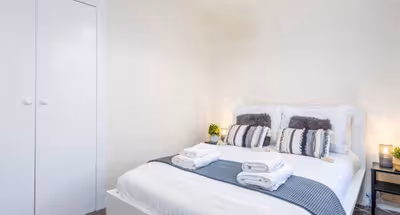 Comfortable 4BR Home Near City Centre with Free Parking