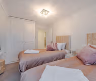 Sophisticated London City Apartment with Modern Comforts /hrly7
