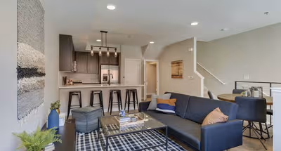 Maverick E Hennepin Ave Apartment