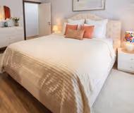 Bright Modern 3 beds  with City Access