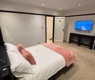 Market Street Retreat in Central Loughborough Sleeps 6