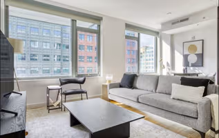 4th St SE Apartment