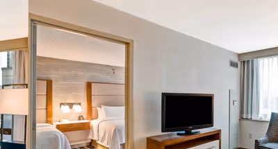 East Grand Avenue Aparthotel