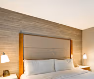 East Grand Avenue Aparthotel