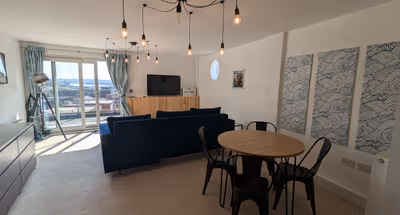 The Bridge, 2 bed, river view, Penthouse apartment