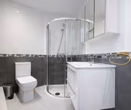 Bright & Stylish Mayfair Flat in Prime Location/A.GS