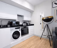 Bright & Stylish Mayfair Flat in Prime Location/A.GS