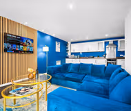 Luxe Two Bed Apartment - City Centre - Balcony