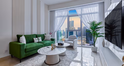 Contemporary City View Apartment Near Downtown