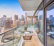 Contemporary City View Apartment Near Downtown