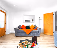 Large 4-Bed Brixton House - Parking Garden & Wi-Fi