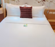 Nanjing East Road Serviced Apartments