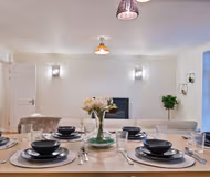 Spacious and Modern 2BR/2BA Riverside Flat | Canary Wharf