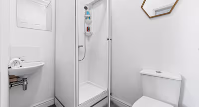 Modern Leeds Studio Retreat | Sleeps 2