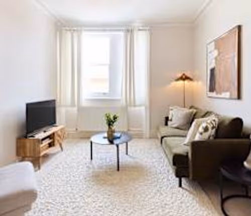 Olive Velvet & Marble in South Kensington