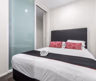 The Regent on Elizabeth