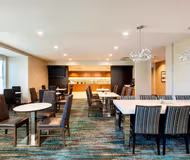 South Cicero Avenue Aparthotel