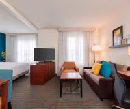 South Cicero Avenue Aparthotel