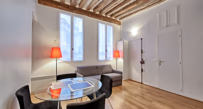 Argout IV | Serviced 1-Bedroom for Work