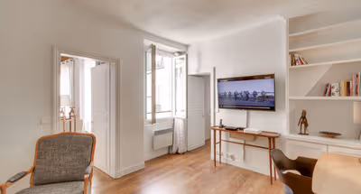 JJ Rousseau | Serviced 1-Bedroom for Work