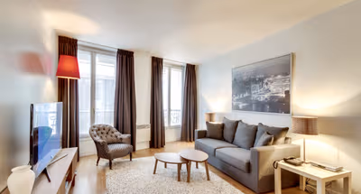 Mail IV | Serviced 2-Bedroom for Work + Terrace