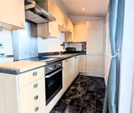 Luxury Central Penthouse: 2 Bed, secure parking