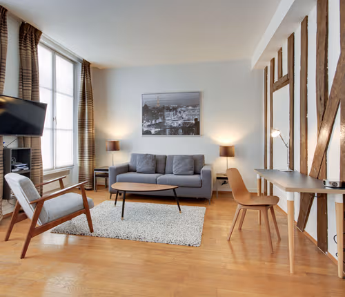 Sauveur 201 | Serviced 1-Bedroom for Work