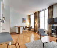 Sauveur 201 | Serviced 1-Bedroom for Work