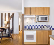 Sauveur 301 | Serviced 1-Bedroom for Work