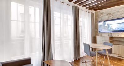 Sauveur IV | Serviced 1-Bedroom for Work