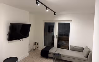 Modern Nottingham House| Sleeps 14 Parking+Garden