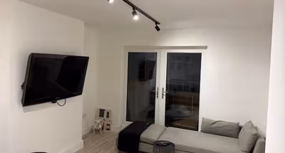 Modern Nottingham House| Sleeps 14 Parking+Garden