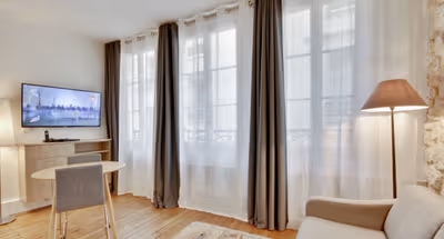 Sauveur VI | Serviced 1-Bedroom for Work