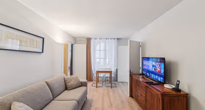 Vieille du Temple IV | Serviced 1-Bedroom for Work