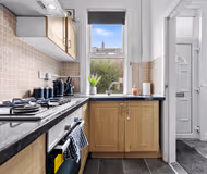 Spacious Leeds Home | Sleeps 6 | Free Parking