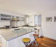 Sauveur IX | Serviced 1-Bedroom for Work