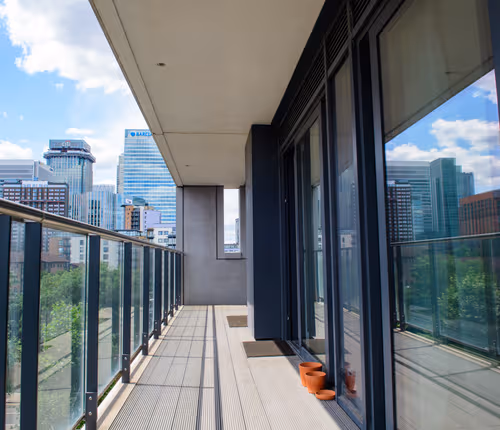 Modern apartment in Canary Wharf - Horizon Tower