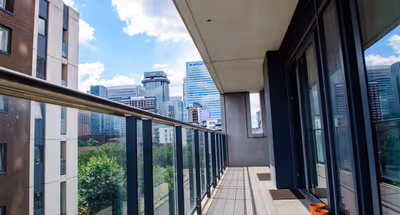 Modern apartment in Canary Wharf - Horizon Tower