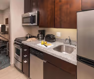National Pkwy ApartHotel