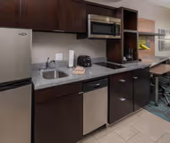 National Pkwy ApartHotel
